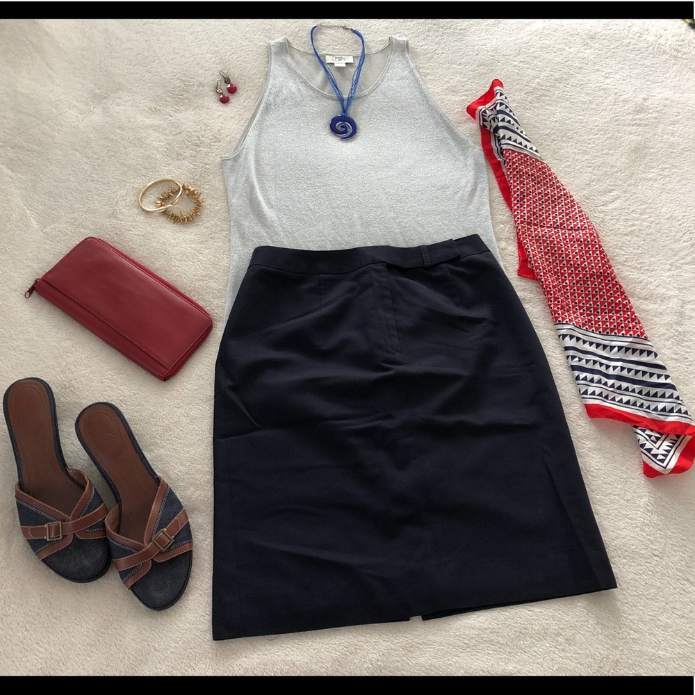 NWOT Talbots navy pencil skirt size 8 Fits s 6